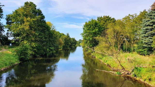 Die Rur von der blauen Brücke aus gesehen.